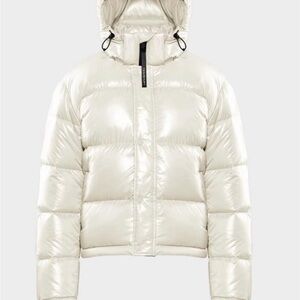 Aritzia Super Puff shorty- High Gloss Puffer Jacket
